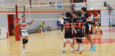 SERIE D, PRIMO KO AL PALALANGHE